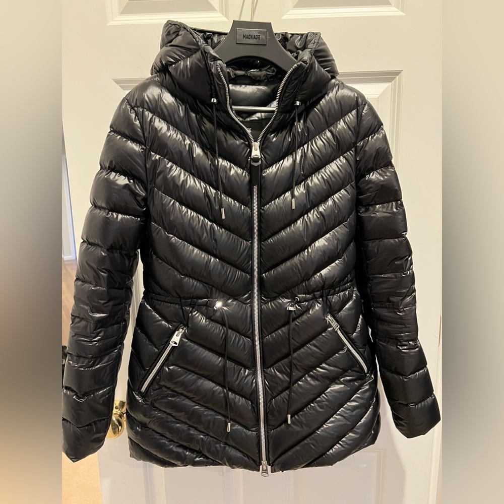 Mackage tara hooded puffer jacket size small
